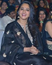 Actress Anushka Shetty New Stills