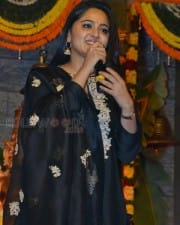Actress Anushka Shetty New Stills