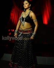 Actress Anushka Shetty Pictures