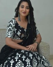 Actress Bhanu Sri at Nallamala Movie Teaser Launch Photos 10
