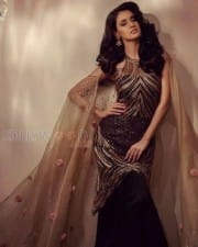 Actress Disha Patani Sexy Pictures