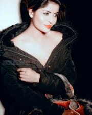 Actress Gehana Vasisth Hot Photoshoot Pictures