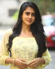 Actress Gehna Sippy at Gaalodu Movie Interview Pictures 17