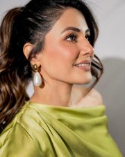 Actress Hina Khan in a Lime Green Satin Jumpsuit Pictures 03