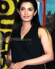 Actress Honey Rose Photos