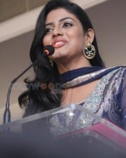Actress Iniya At Karaioram Press Meet Pictures