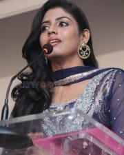 Actress Iniya At Karaioram Press Meet Pictures