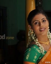 Actress Iniya In Ammavin Kaippesi Movie Stills