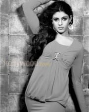 Actress Iniya Latest Pictures