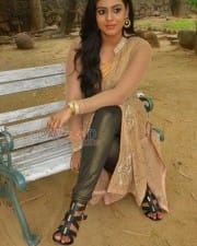 Actress Iniya New Pics