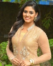 Actress Iniya New Pics