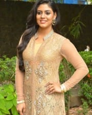 Actress Iniya New Pics