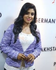 Actress Iniya New Pictures