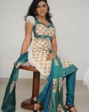 Actress Iniya Photos