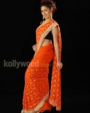 Actress Iniya Pictures
