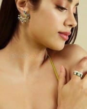 Actress Janhvi Kapoor Hot Photos