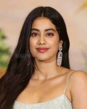 Actress Janhvi Kapoor Pics