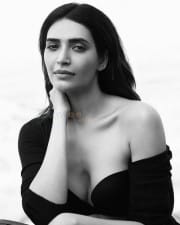 Actress Karishma Tanna Sexy Bikini Cleavage Photos