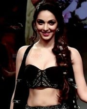 Actress Kiara Advani Sexy Rampwalk Pictures