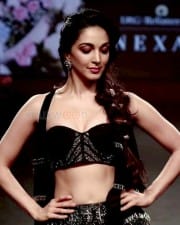 Actress Kiara Advani Sexy Rampwalk Pictures