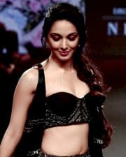 Actress Kiara Advani Sexy Rampwalk Pictures