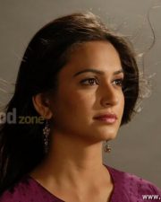 Actress Kriti Karbandha Photos