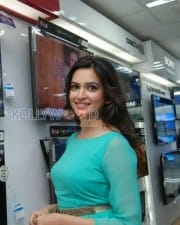Actress Kriti Kharbanda Pictures