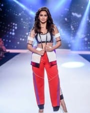 Actress Kriti Kharbanda Sexy Photos