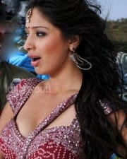 Actress Lakshmi Rai Hot Cleavage Photos