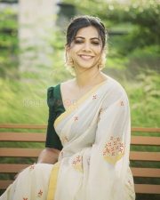 Actress Madonna Sebastian Saree Photos
