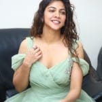Actress Madonna Sebastian at Shyam Singha Roy Pre Release Event Pictures 32 Actress Madonna Sebastian at Shyam Singha Roy Pre Release Event Pictures 32
