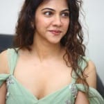 Actress Madonna Sebastian at Shyam Singha Roy Pre Release Event Pictures 34 Actress Madonna Sebastian at Shyam Singha Roy Pre Release Event Pictures 34