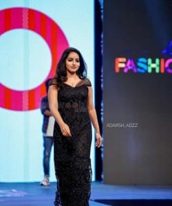 Actress Malavika Menon at Lulu Fashion Show Photos 02