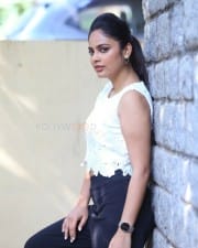 Actress Nandita Swetha At Bluff Master Interview Pictures