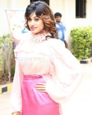 Actress Oviya At Kalavani Press Meet Pictures