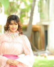 Actress Oviya At Kalavani Press Meet Pictures