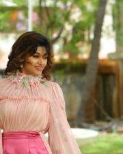 Actress Oviya At Kalavani Press Meet Pictures