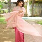 Oviya 21 Actress Oviya At Kalavani Press Meet Pictures