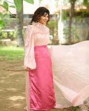 Actress Oviya At Kalavani Press Meet Pictures