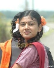 Actress Oviya In Kalavani Movie