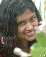 Actress Oviya In Kalavani Movie