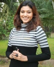 Actress Oviya In Marina Press Show Event Photos