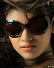 Actress Oviya Latest Sexy Photos