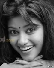 Actress Oviya Latest Sexy Photos