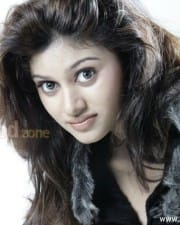 Actress Oviya Latest Sexy Photos