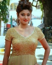 Actress Oviya Unseen Spicy Photos