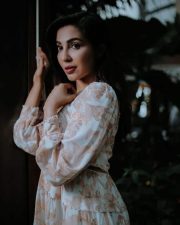 Actress Parvati Nair New Photoshoot Pictures 02