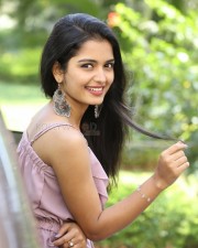 Actress Priyanka Jain At Chalte Chalte Movie Teaser Launch Photos