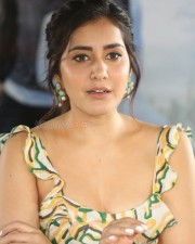 Raashii Khanna 18 Actress Raashi Khanna At Prathi Roju Pandage Movie Interview Photos