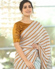 Raashii Khanna 6 Actress Raashi Khanna At Prati Roju Pandage Movie Thanks Meet Pictures
